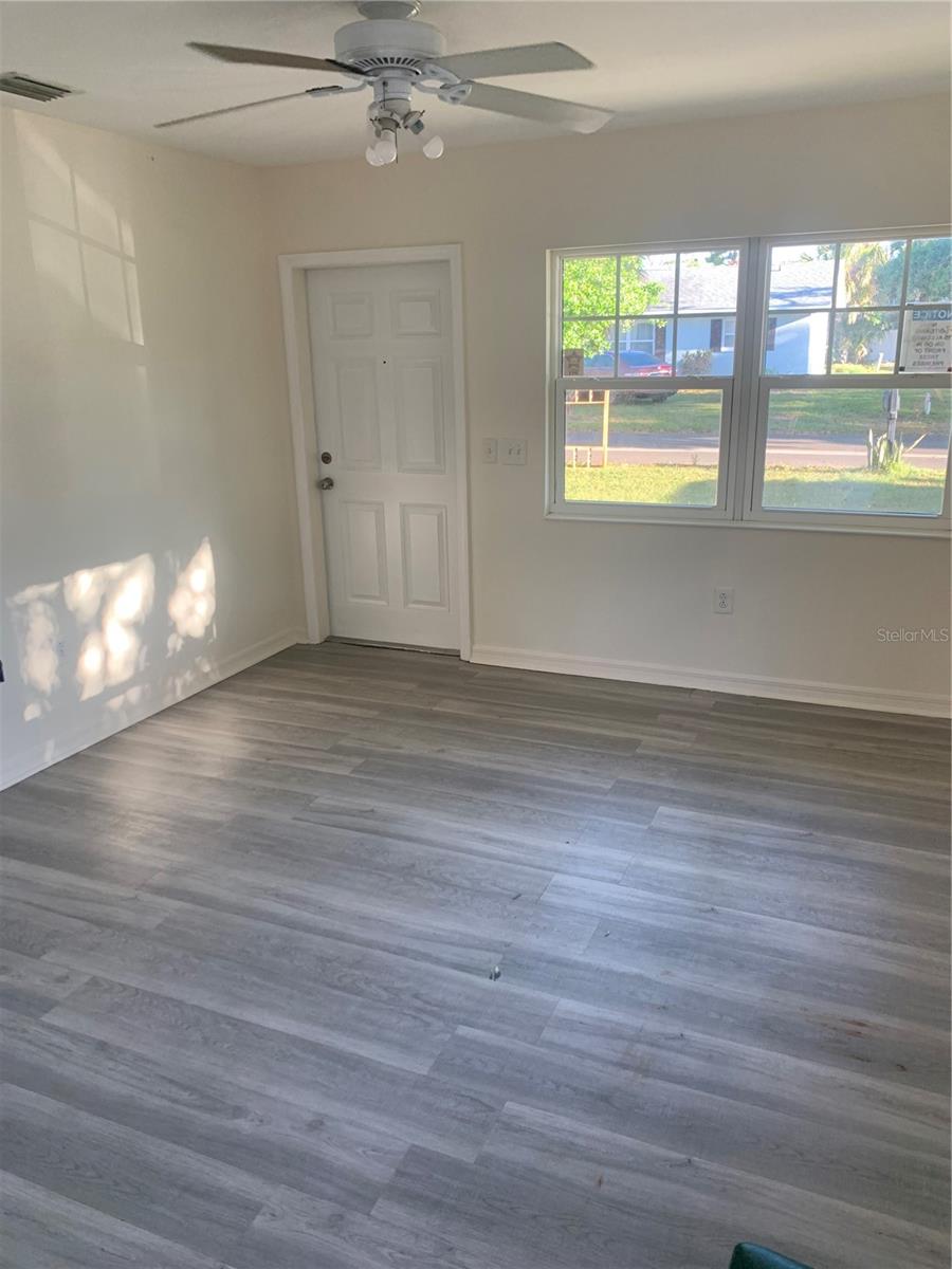 Image 7 of 13 For 365 Scott Street