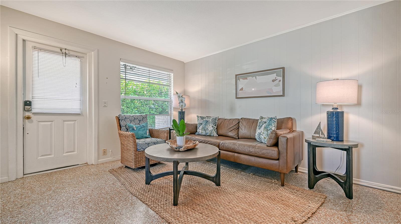 Image 15 of 83 For 107 Pine Avenue