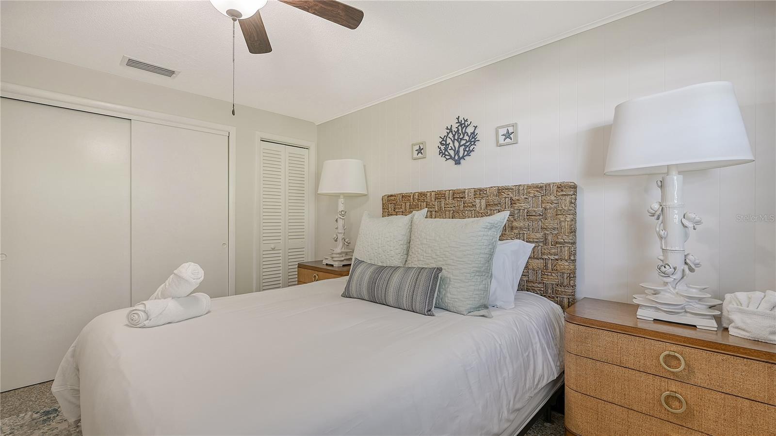 Image 25 of 83 For 107 Pine Avenue