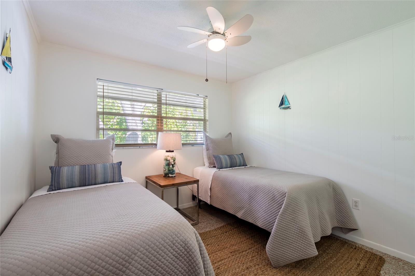 Image 40 of 83 For 107 Pine Avenue