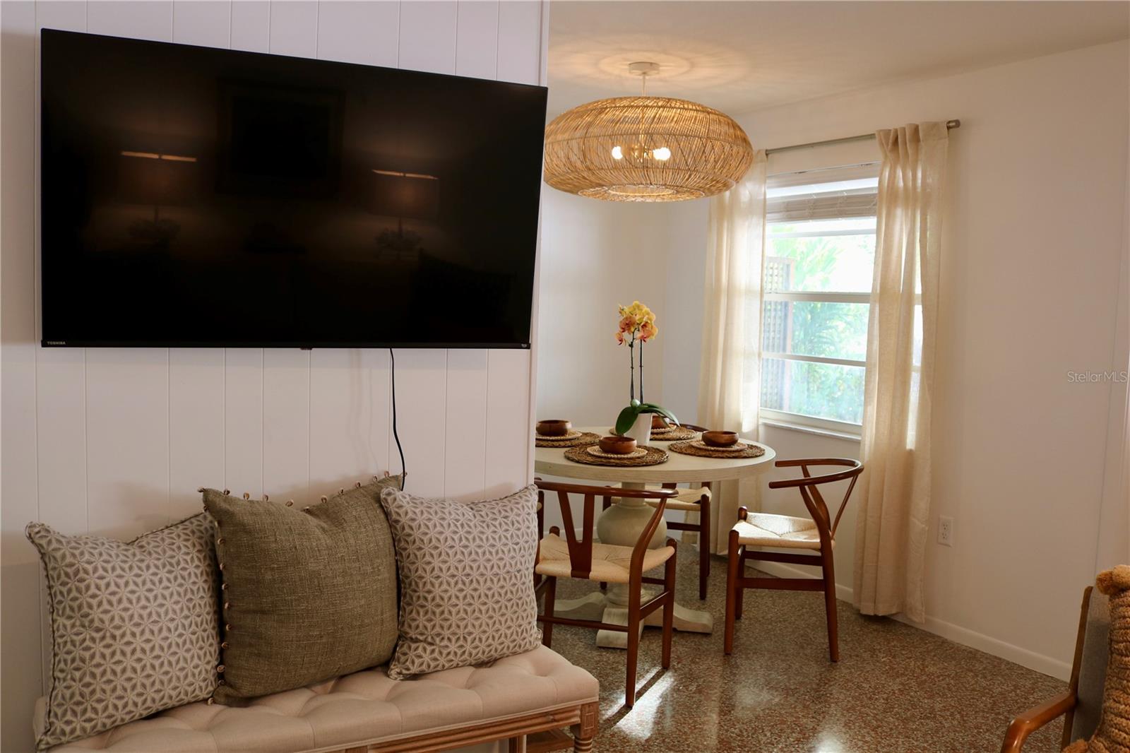 Image 44 of 83 For 107 Pine Avenue