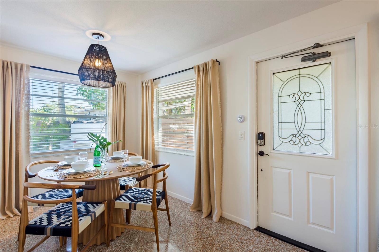 Image 49 of 83 For 107 Pine Avenue