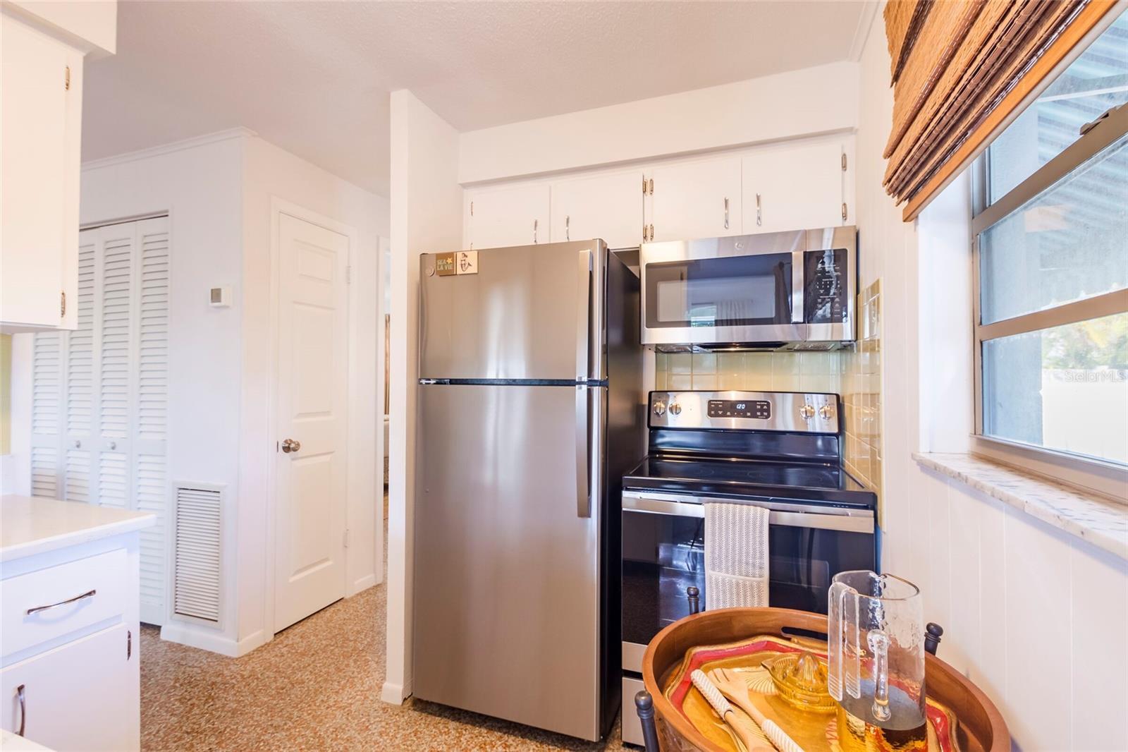 Image 57 of 83 For 107 Pine Avenue