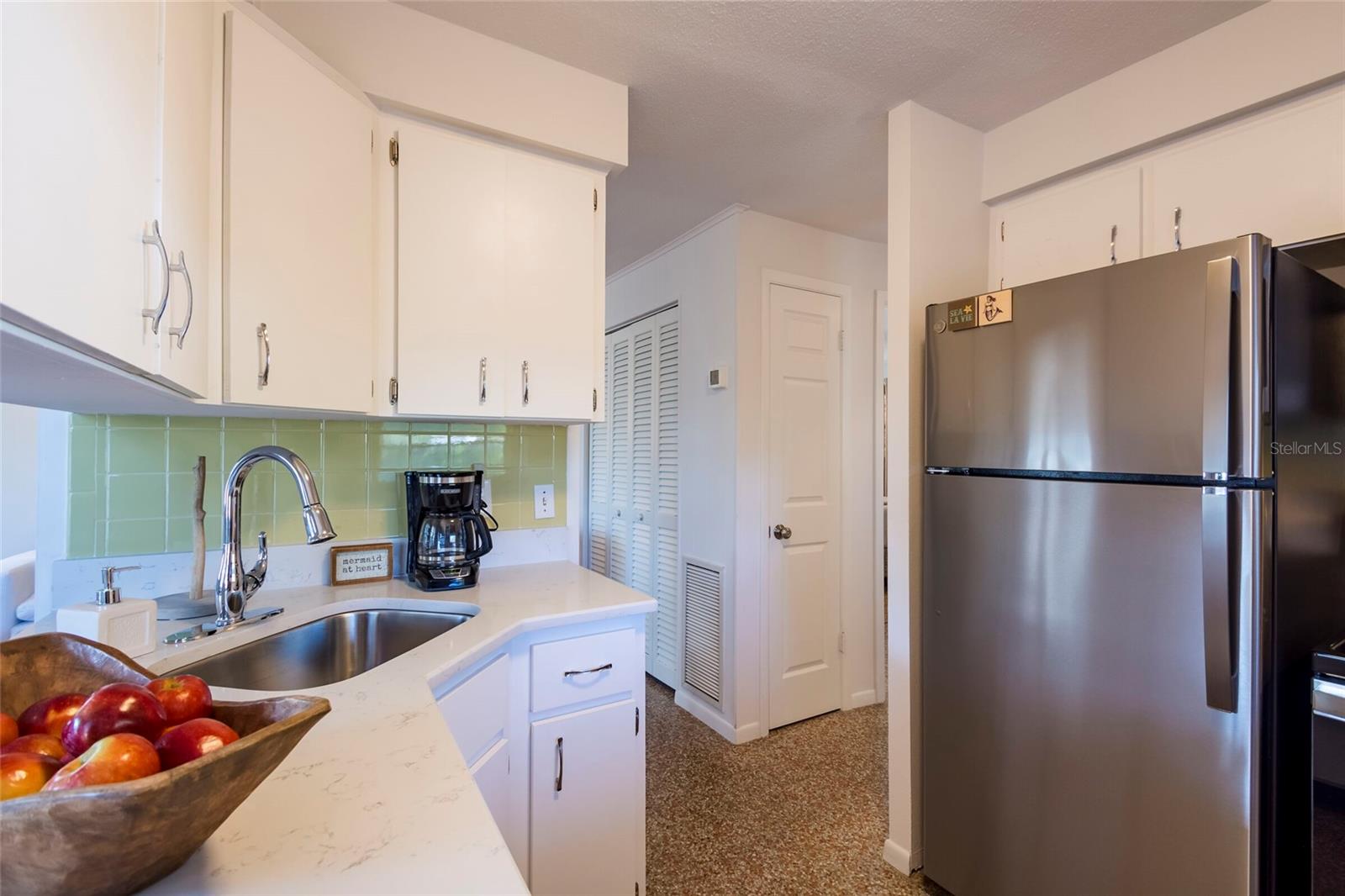 Image 60 of 83 For 107 Pine Avenue