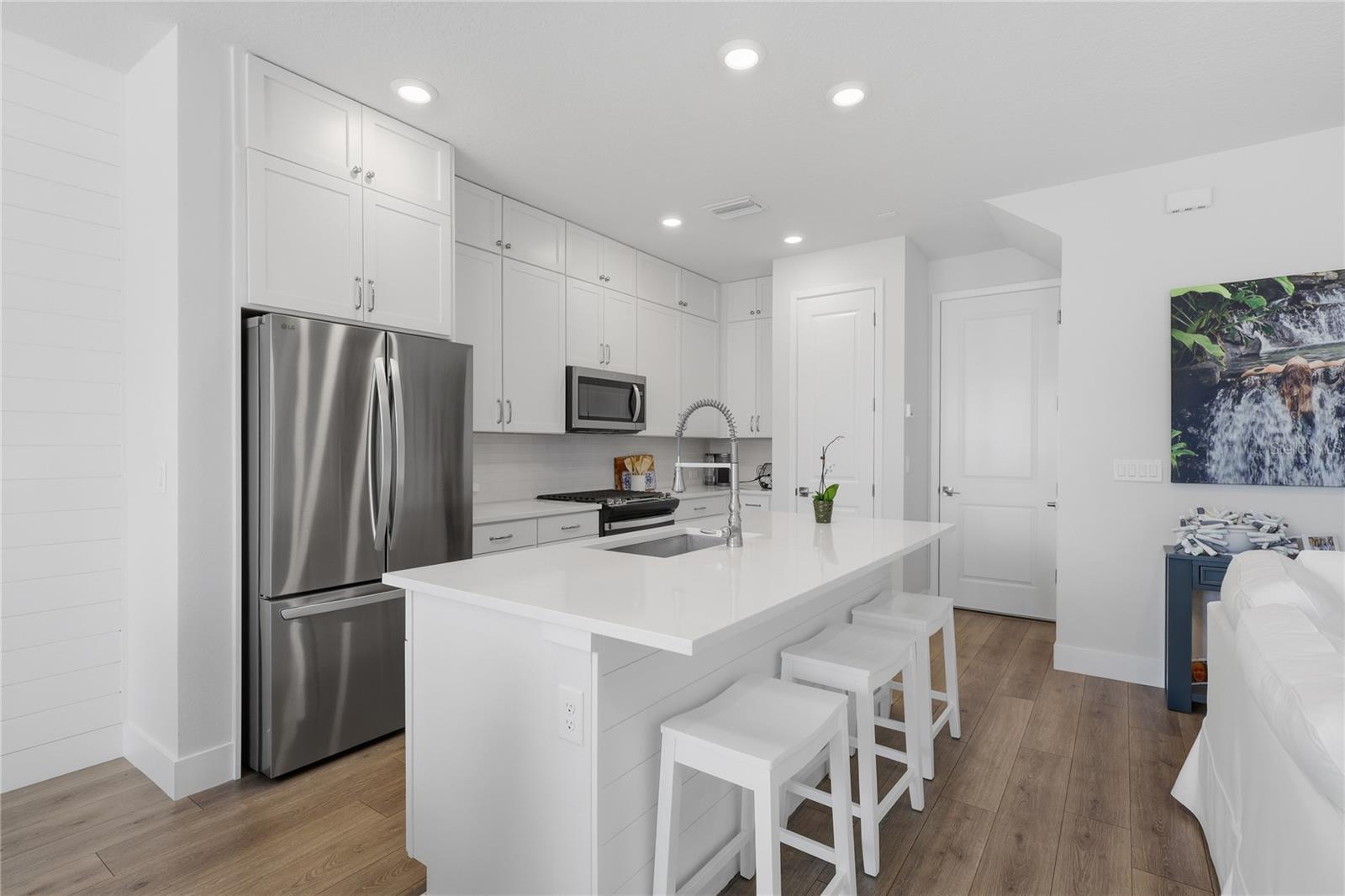 Image 11 of 49 For 7221 Sutton Lane