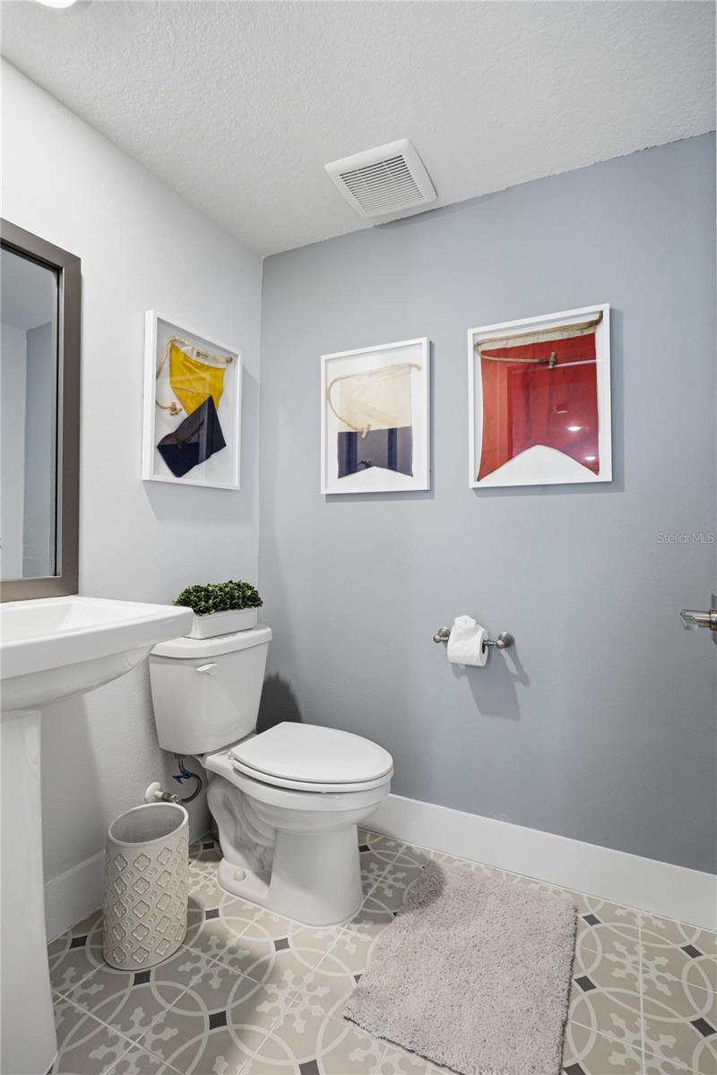 Image 28 of 49 For 7221 Sutton Lane