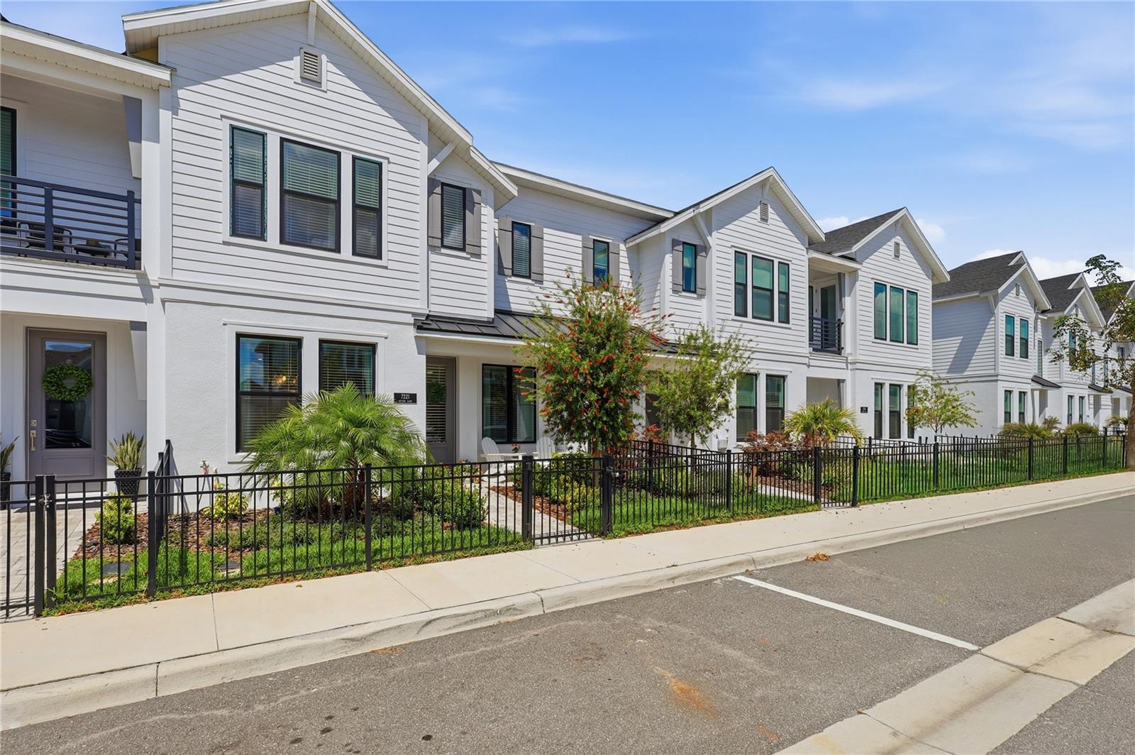 Image 35 of 49 For 7221 Sutton Lane