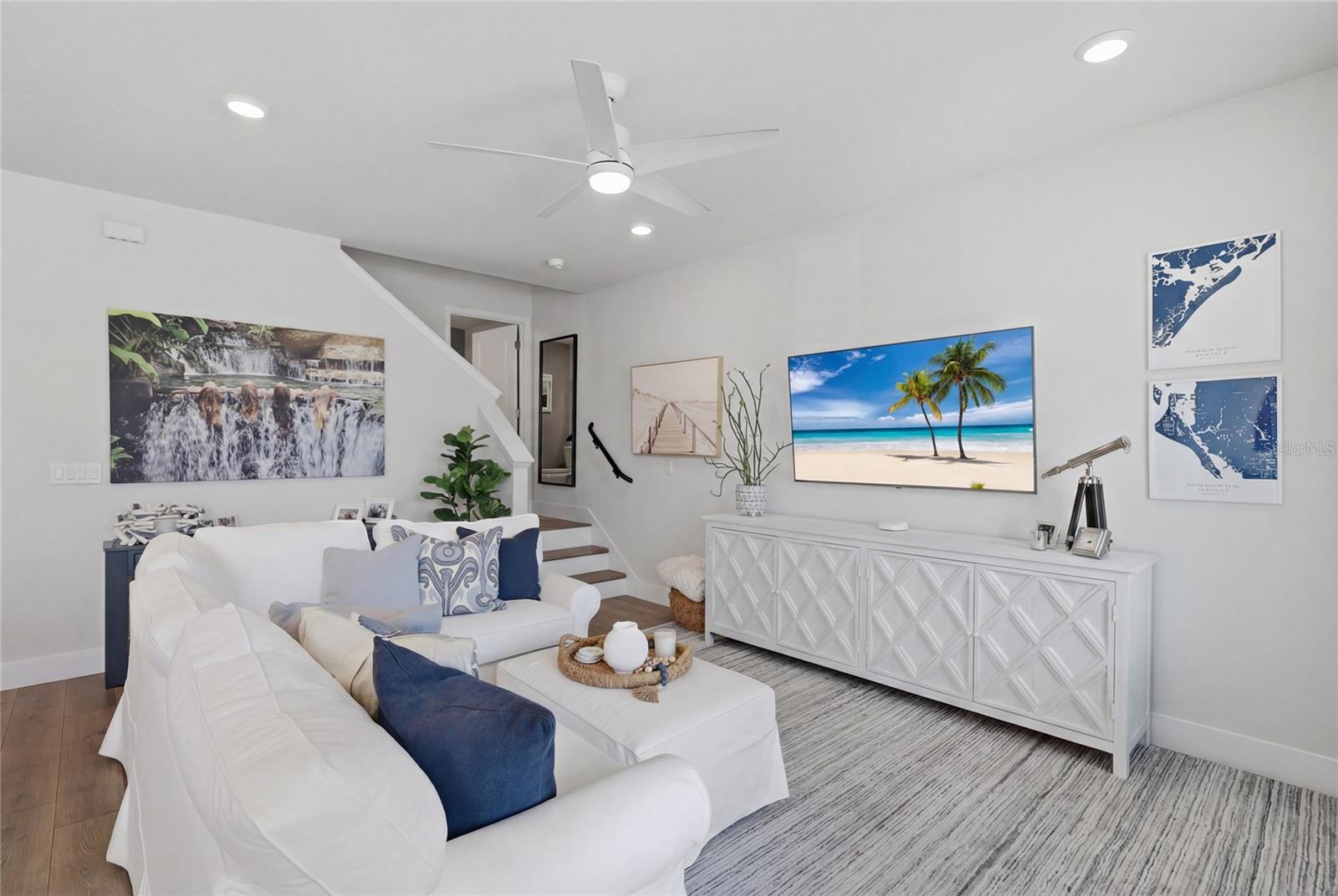 Image 5 of 49 For 7221 Sutton Lane