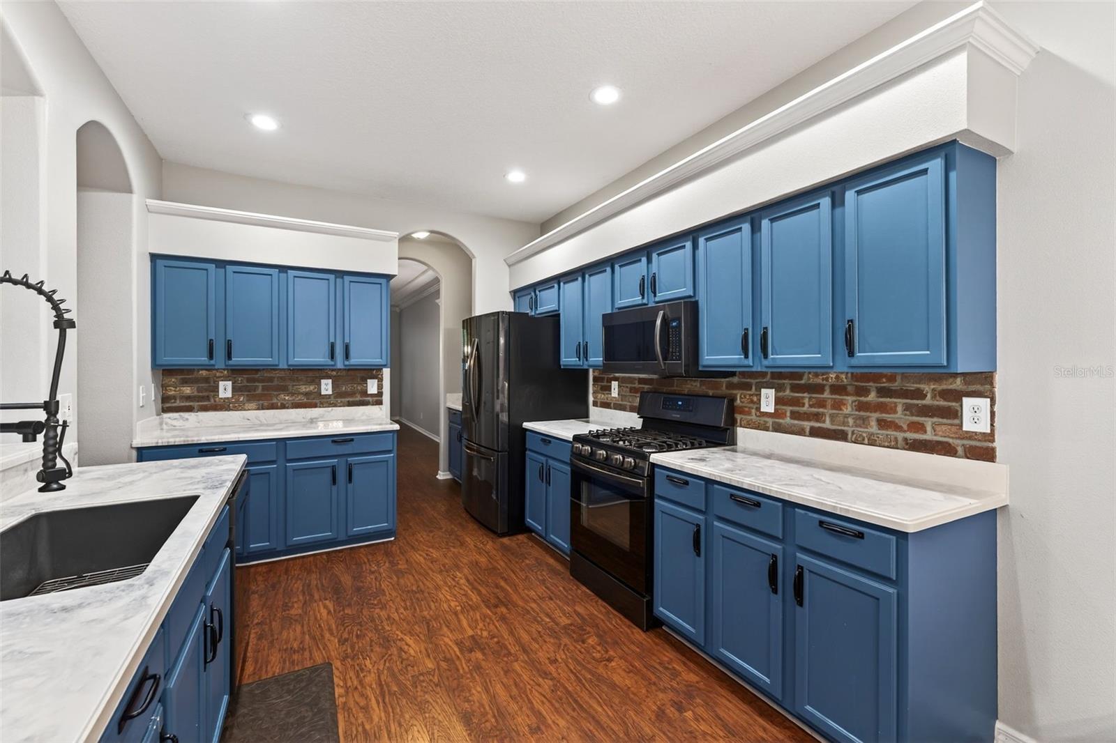 Image 20 of 59 For 4956 Creekside Trail