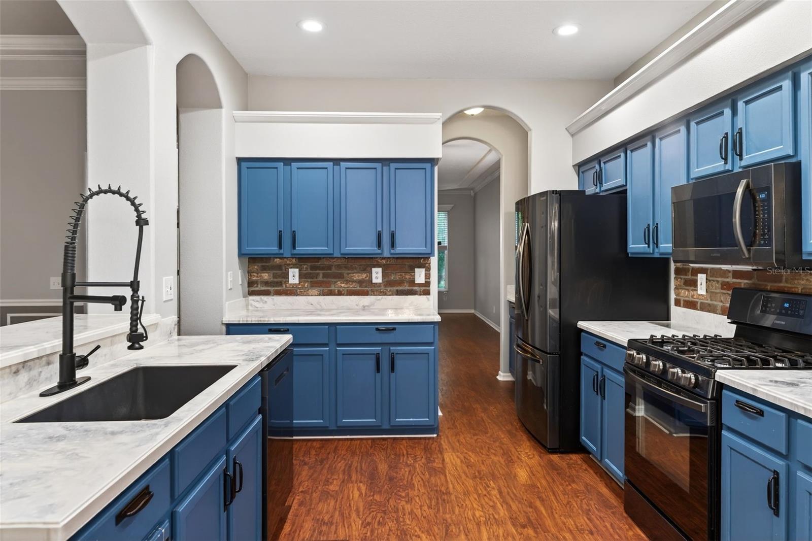 Image 21 of 59 For 4956 Creekside Trail