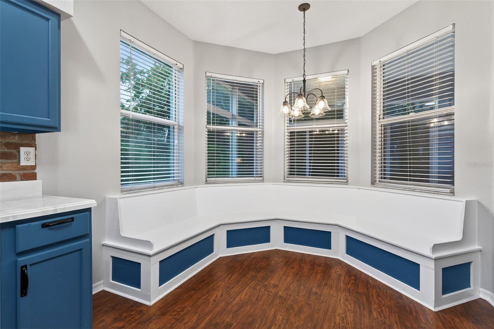 Image 27 of 59 For 4956 Creekside Trail