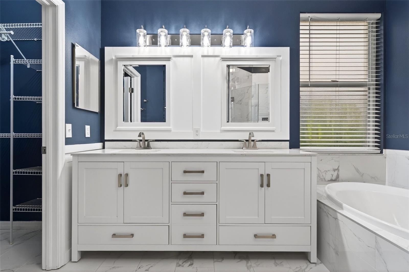 Image 37 of 59 For 4956 Creekside Trail