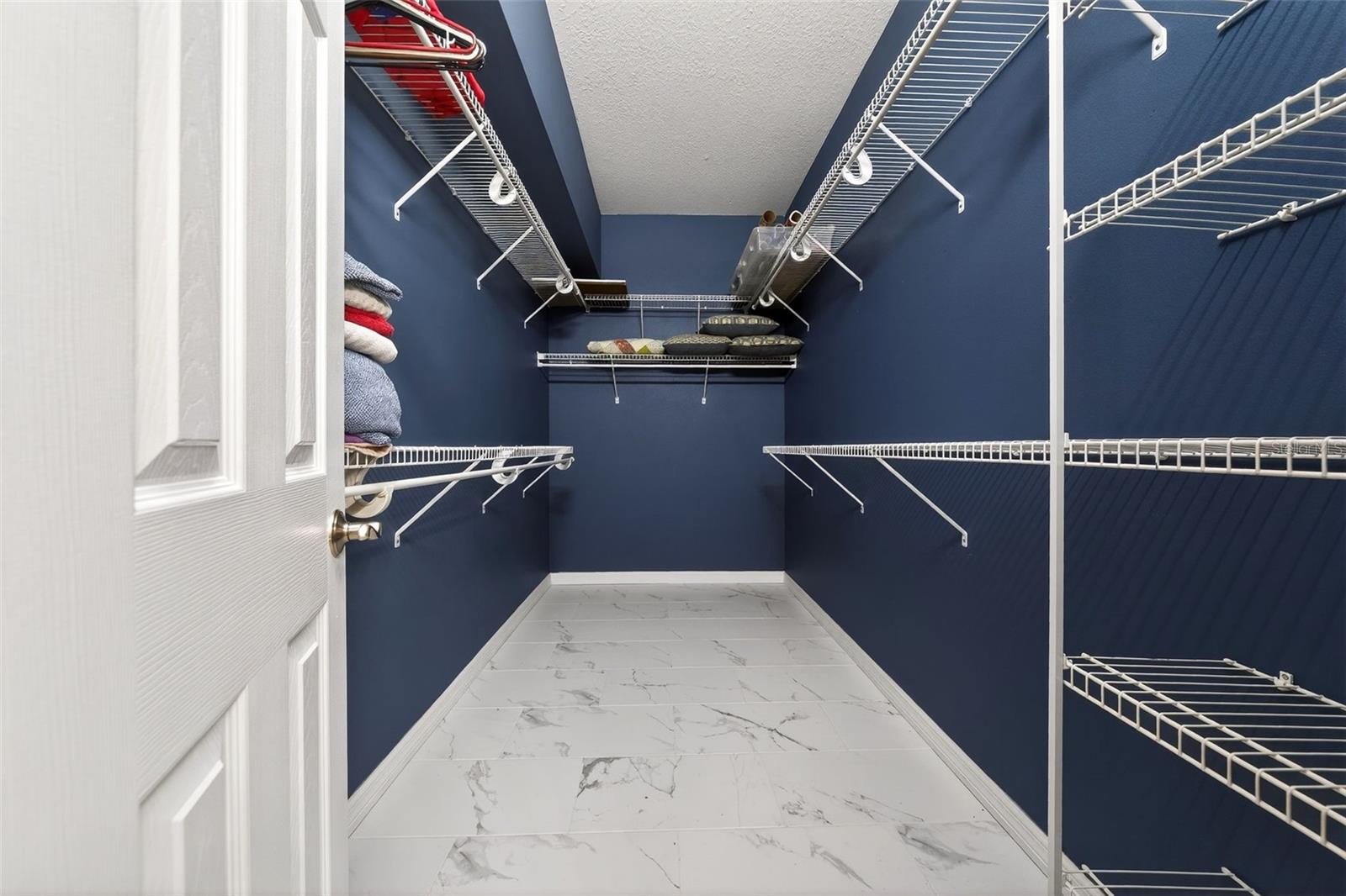 Image 40 of 59 For 4956 Creekside Trail