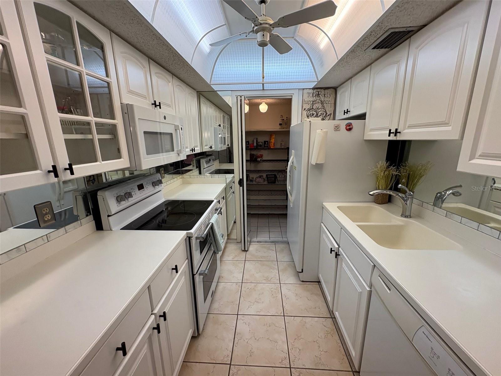 Image 22 of 52 For 6114 43rd Street W 104e