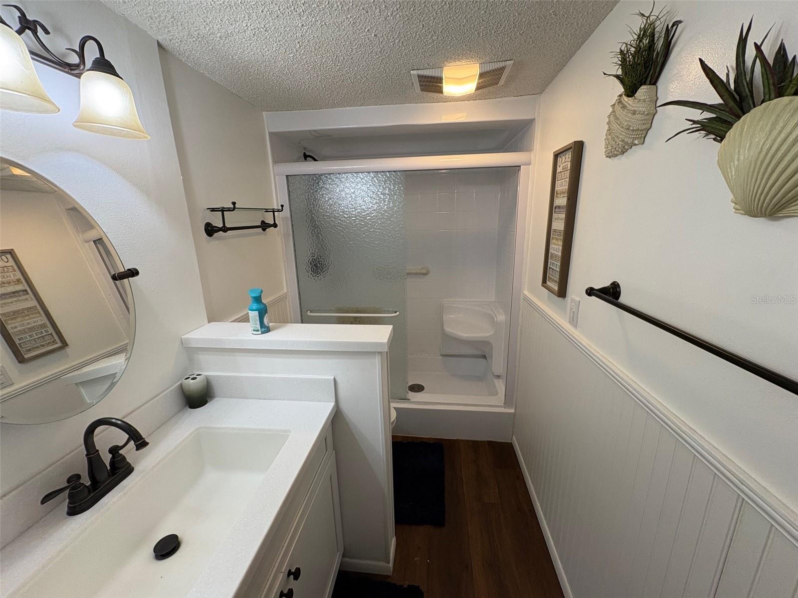 Image 25 of 52 For 6114 43rd Street W 104e