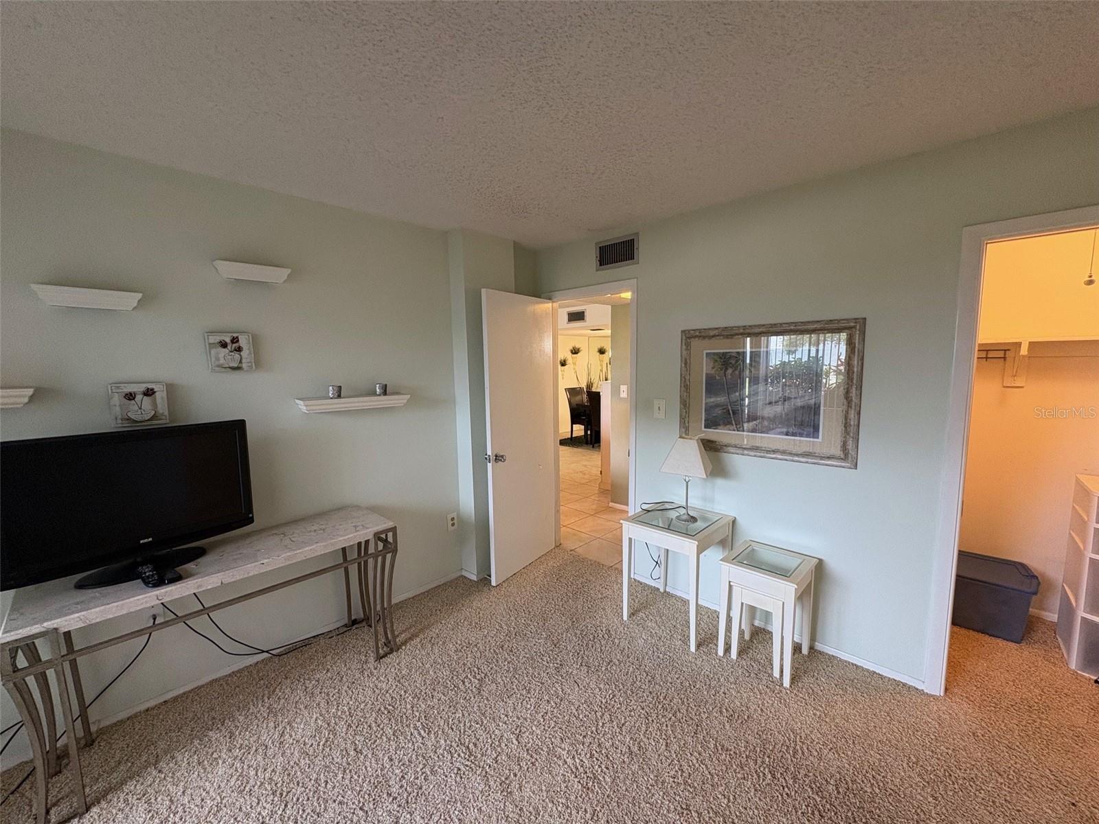 Image 33 of 52 For 6114 43rd Street W 104e