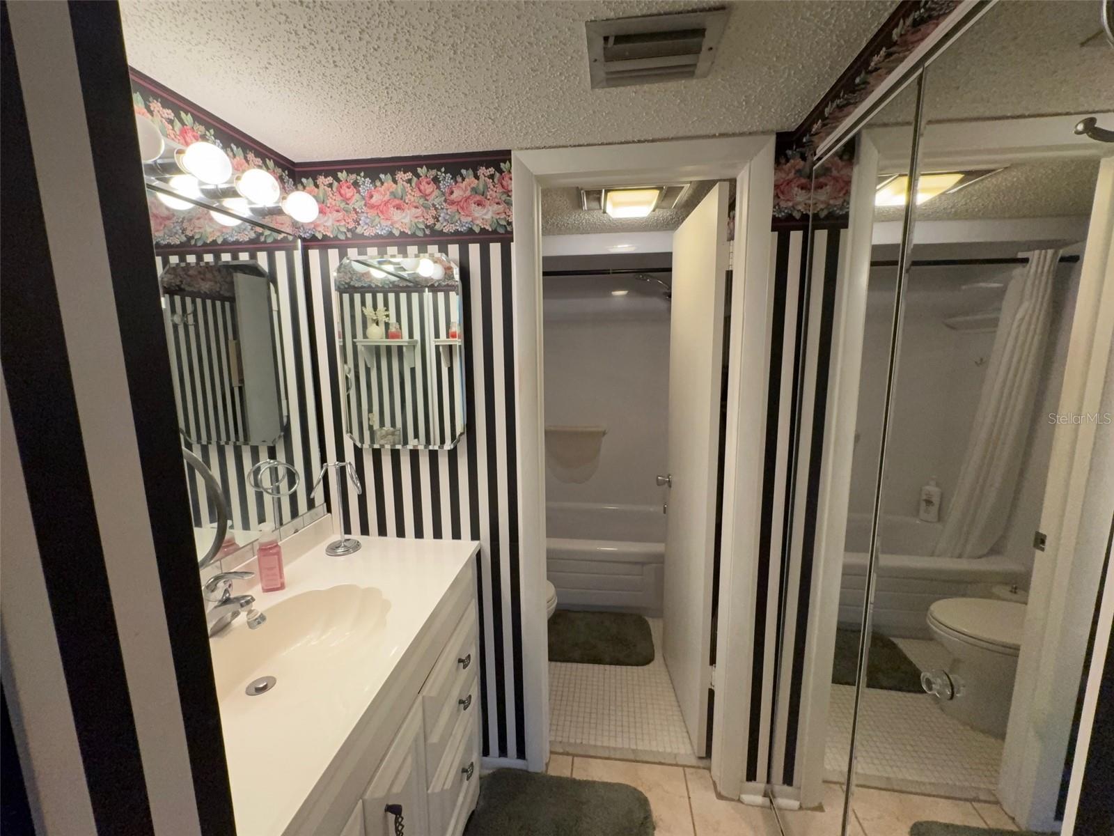 Image 39 of 52 For 6114 43rd Street W 104e