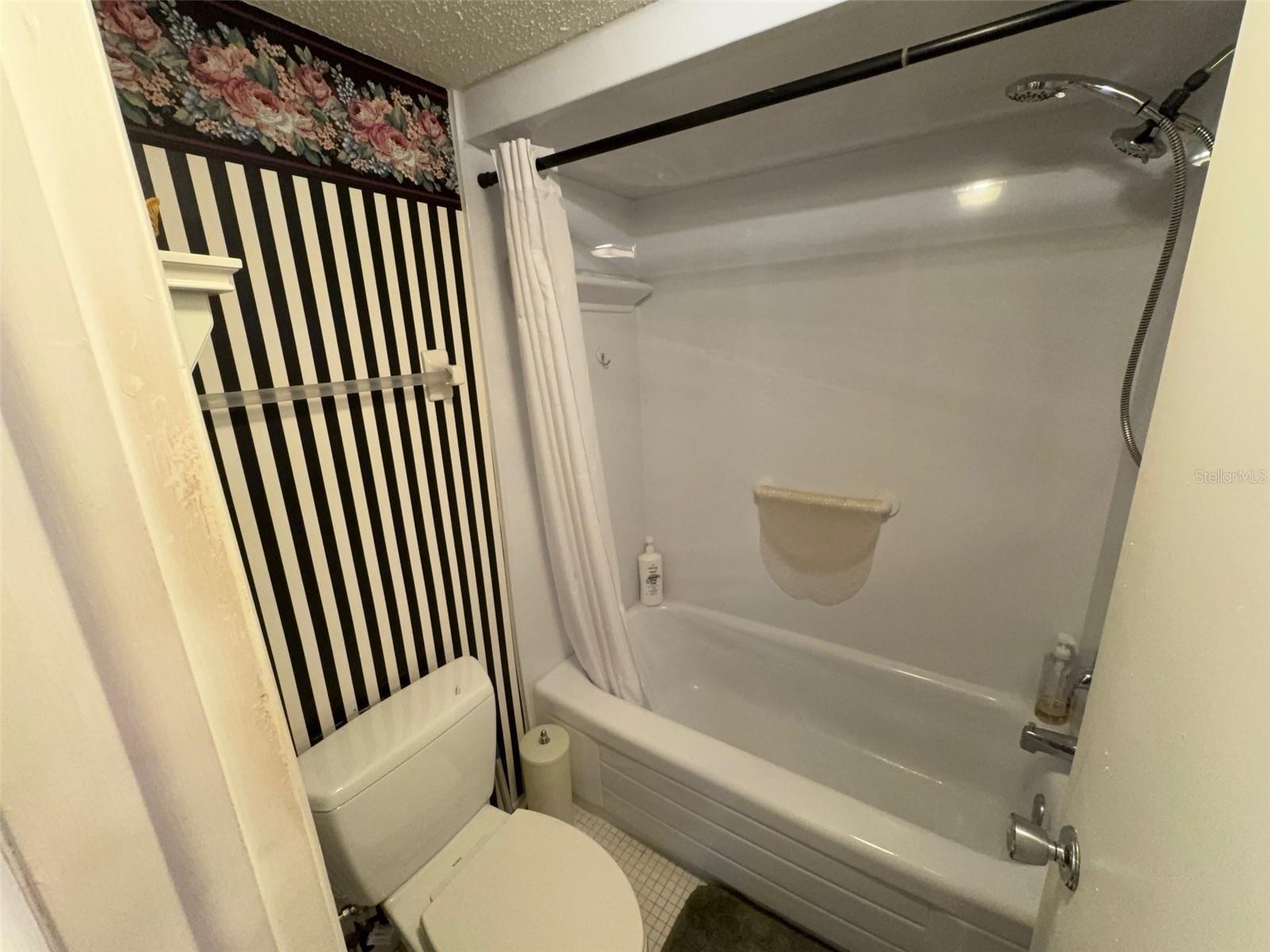 Image 41 of 52 For 6114 43rd Street W 104e