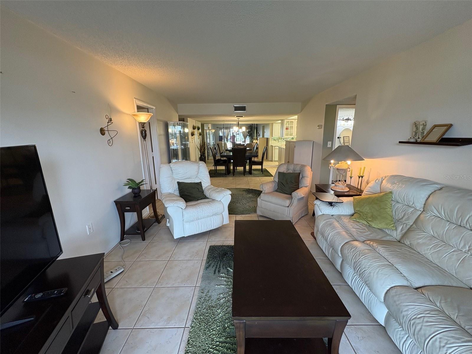 Image 9 of 52 For 6114 43rd Street W 104e