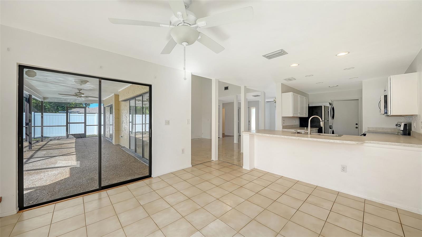 Image 12 of 35 For 1844 Oak View Drive