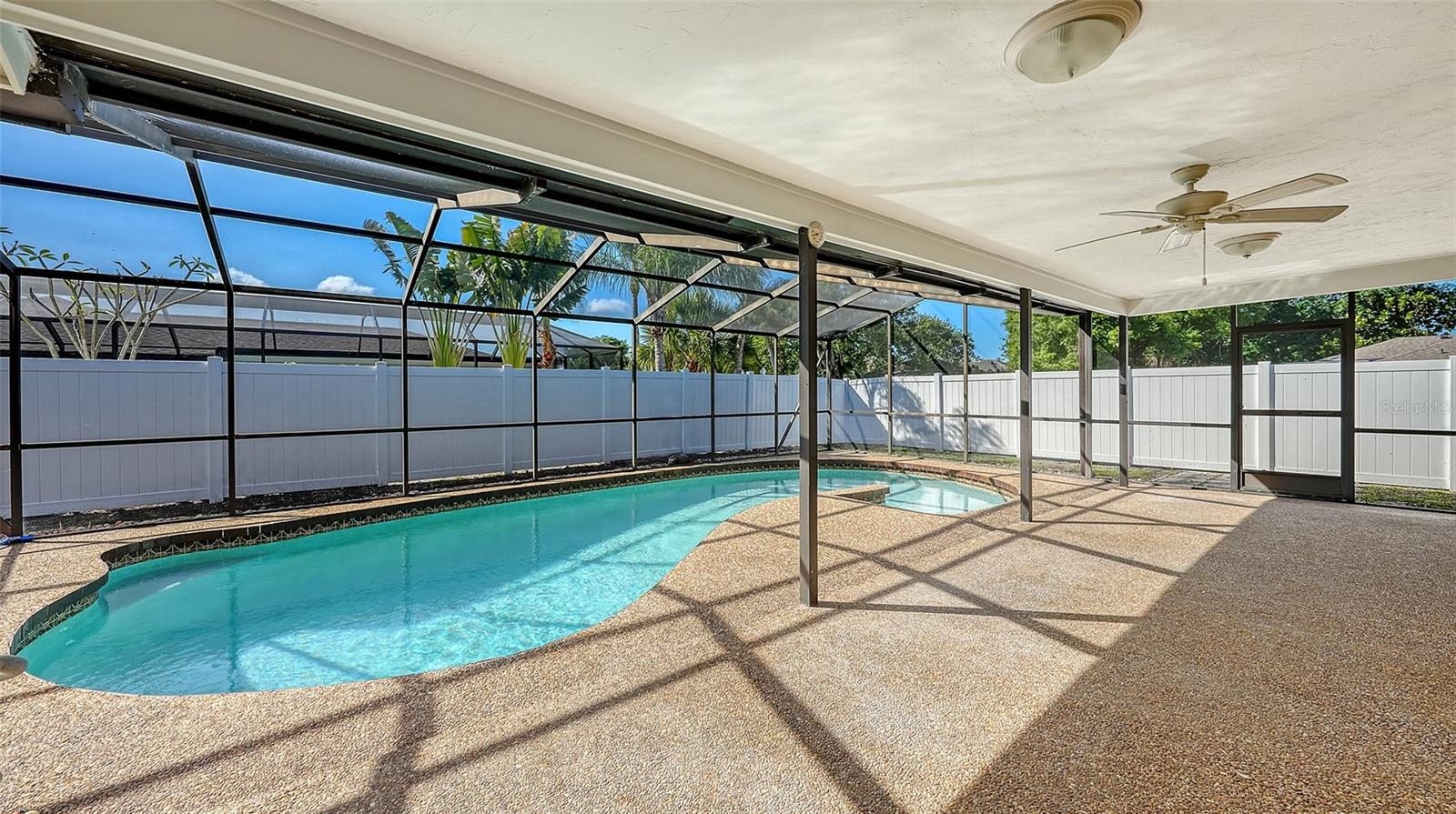 Image 39 of 43 For 1844 Oak View Drive