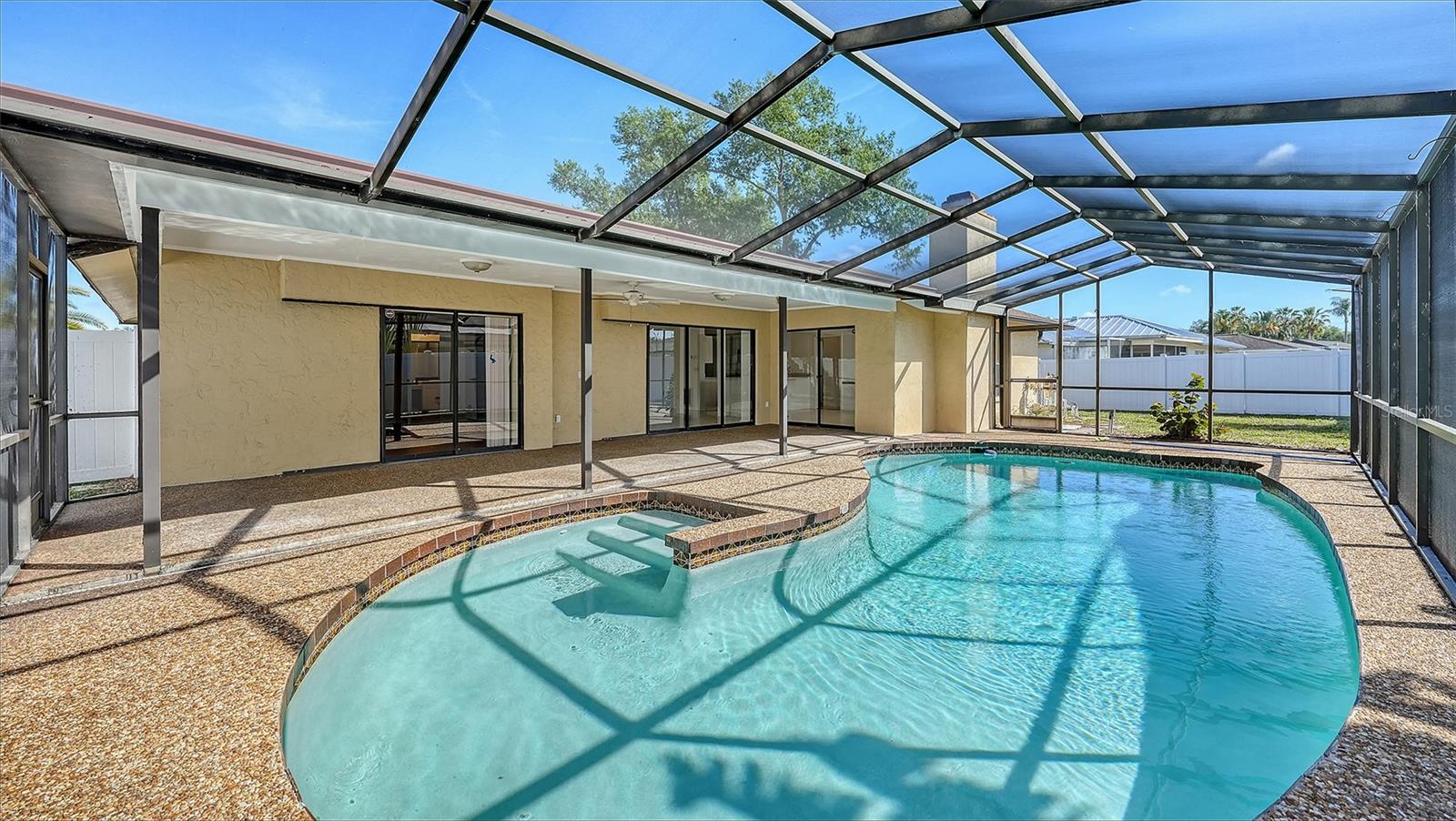 Image 7 of 35 For 1844 Oak View Drive