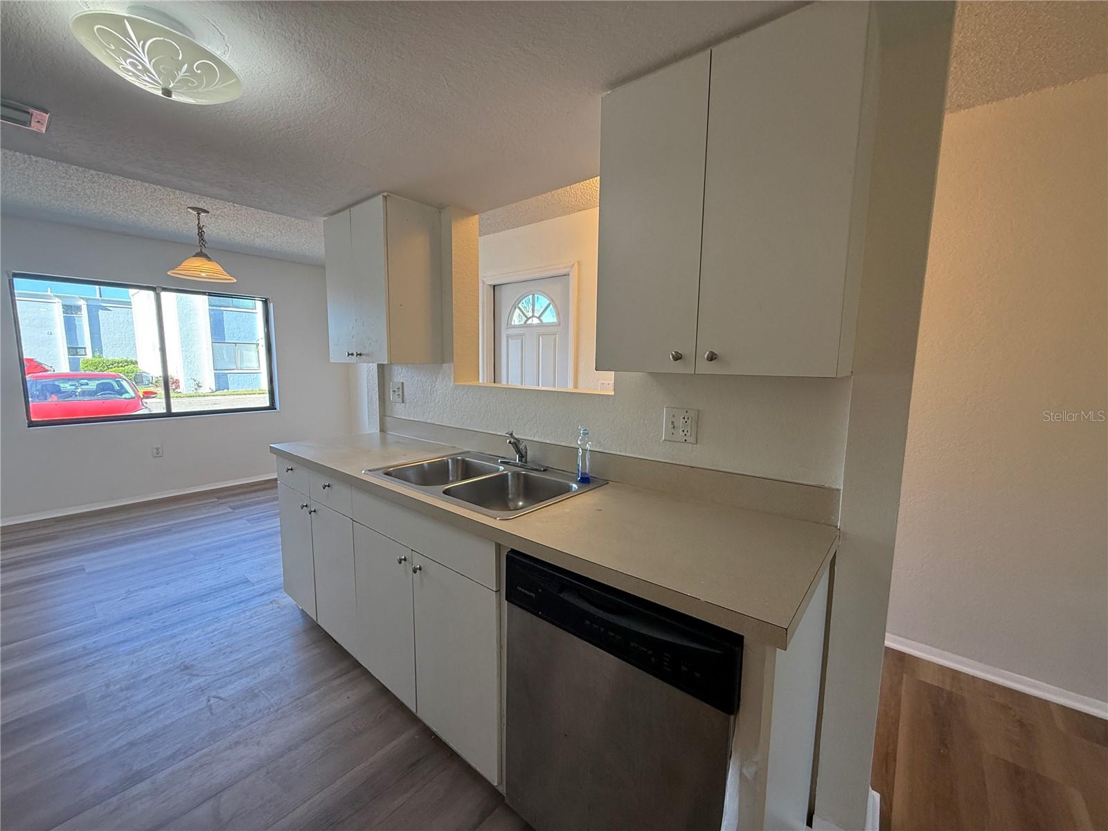 Image 4 of 15 For 5310 26th Street W 2203