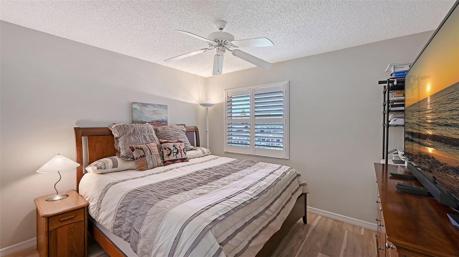 Image 21 of 47 For 6505 Stone River Road 209