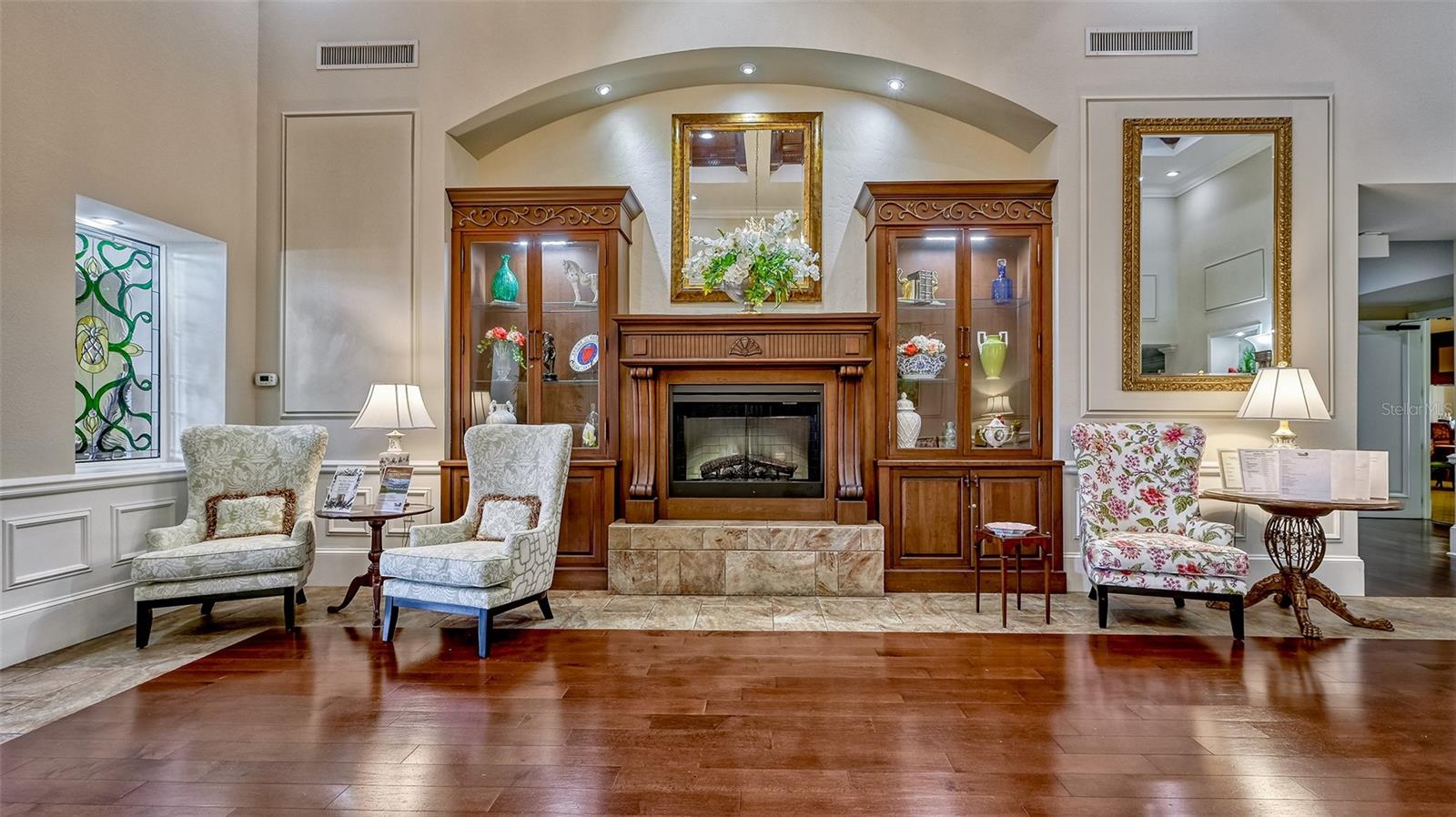 Image 33 of 47 For 6505 Stone River Road 209