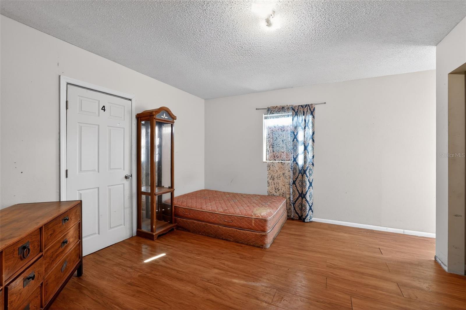 Image 23 of 33 For 2086 Martin Luther King Jr Boulevard