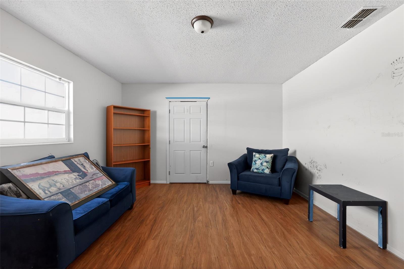 Image 25 of 33 For 2086 Martin Luther King Jr Boulevard