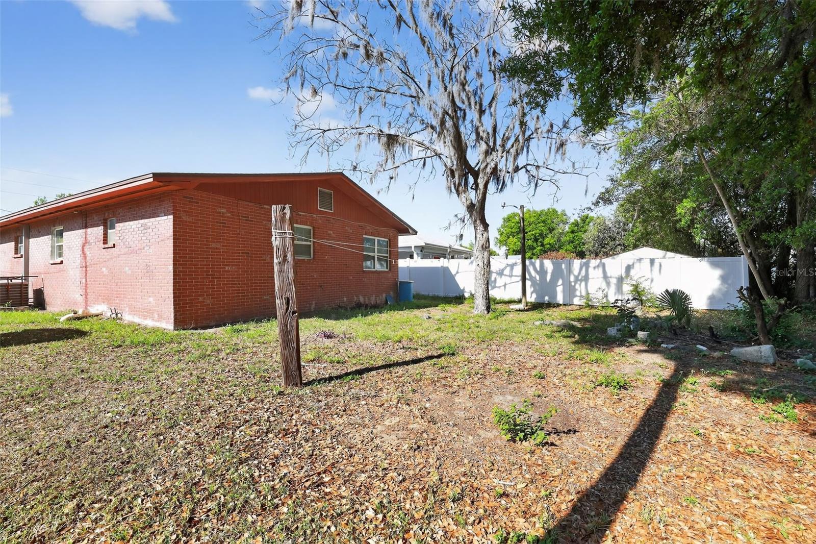 Image 4 of 33 For 2086 Martin Luther King Jr Boulevard