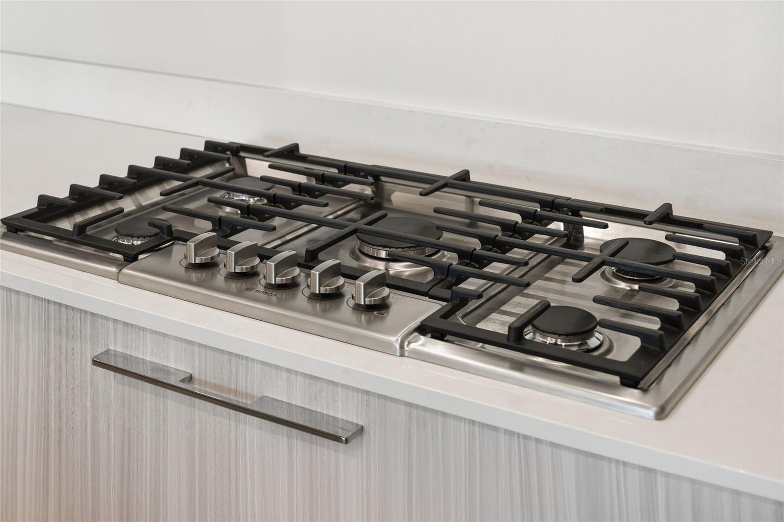 Image 11 of 40 For 711 Palm Avenue 302