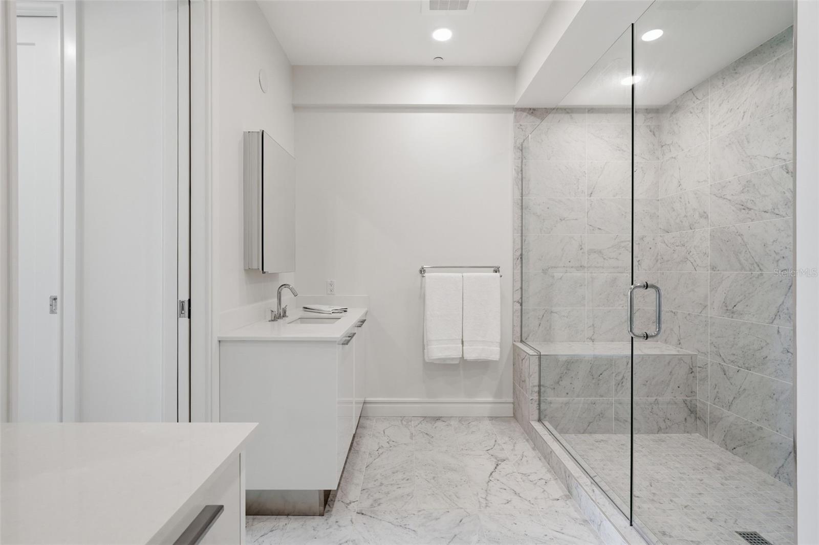 Image 15 of 40 For 711 Palm Avenue 302