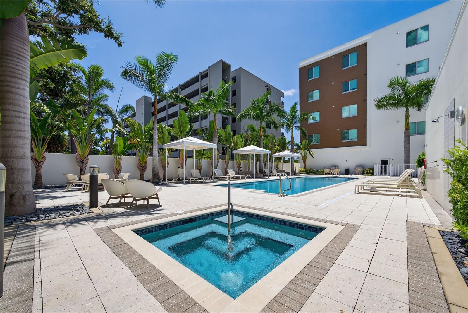 Image 26 of 40 For 711 Palm Avenue 302