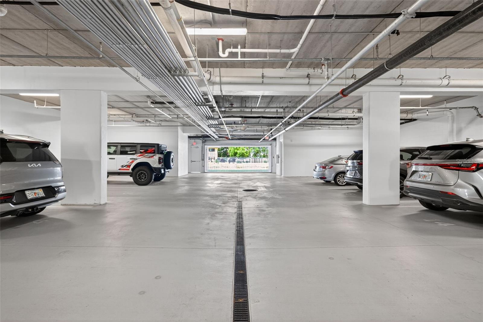 Image 28 of 40 For 711 Palm Avenue 302