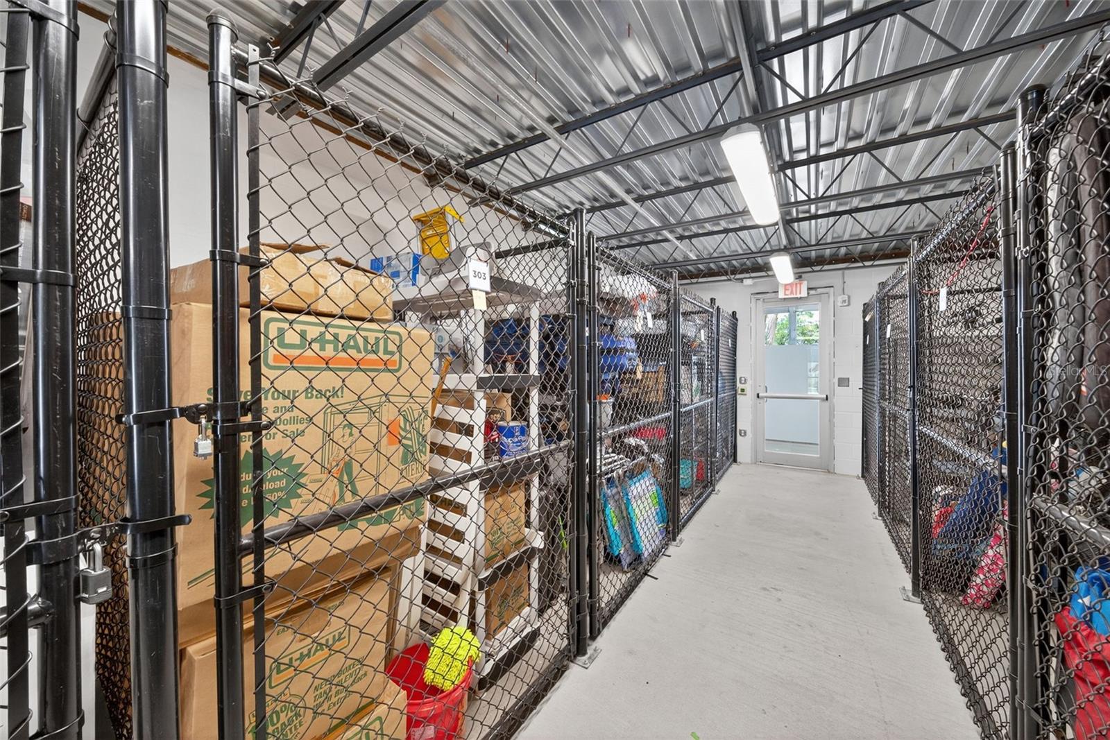 Image 30 of 40 For 711 Palm Avenue 302