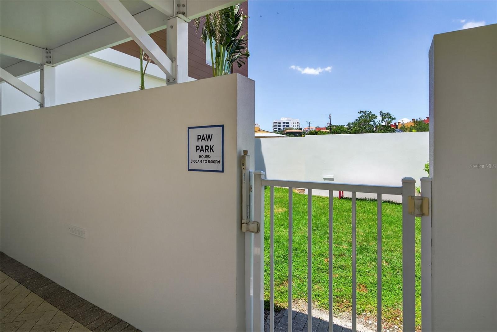 Image 31 of 40 For 711 Palm Avenue 302