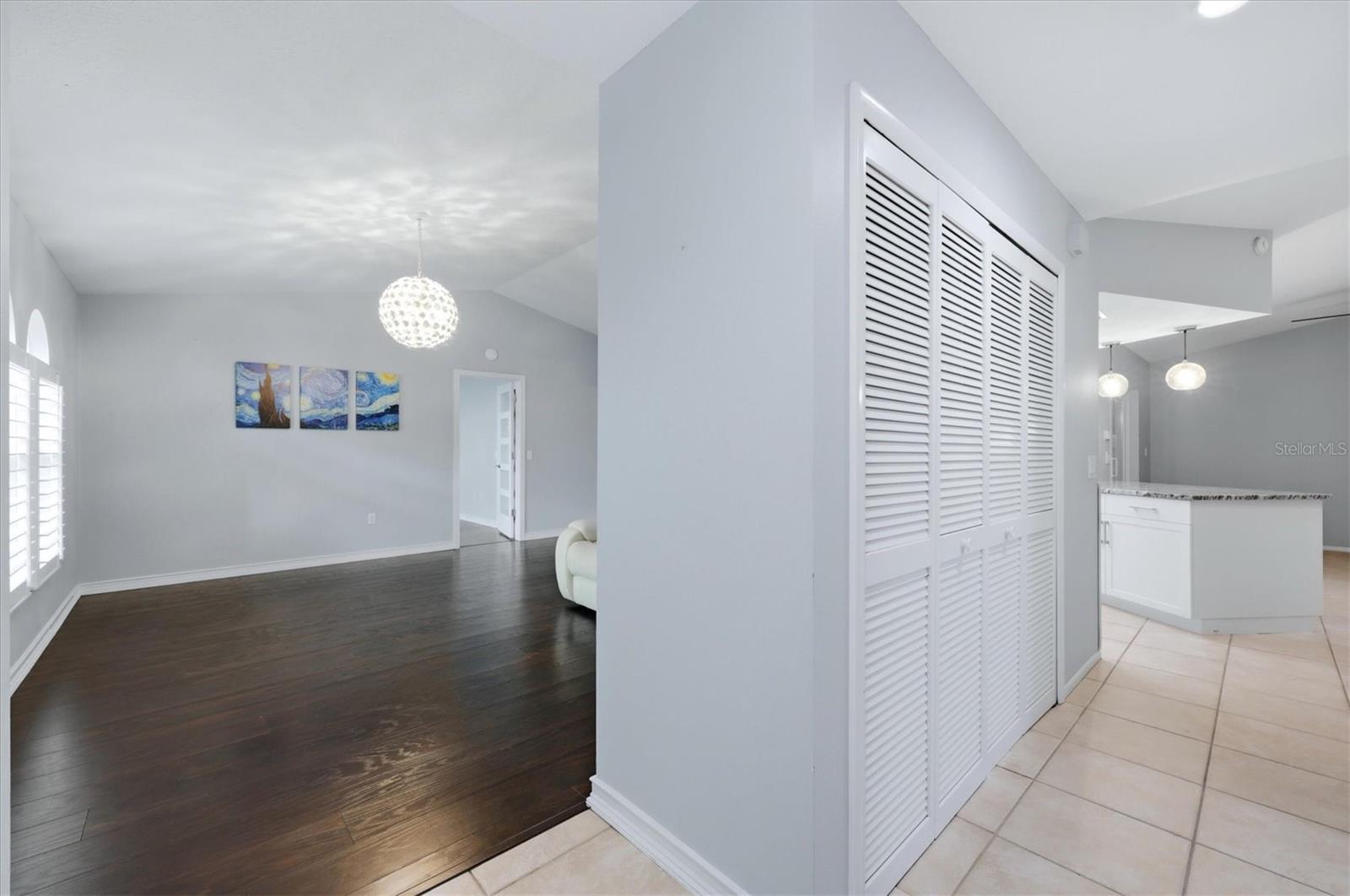 Image 11 of 44 For 5599 Wilde Oak Way