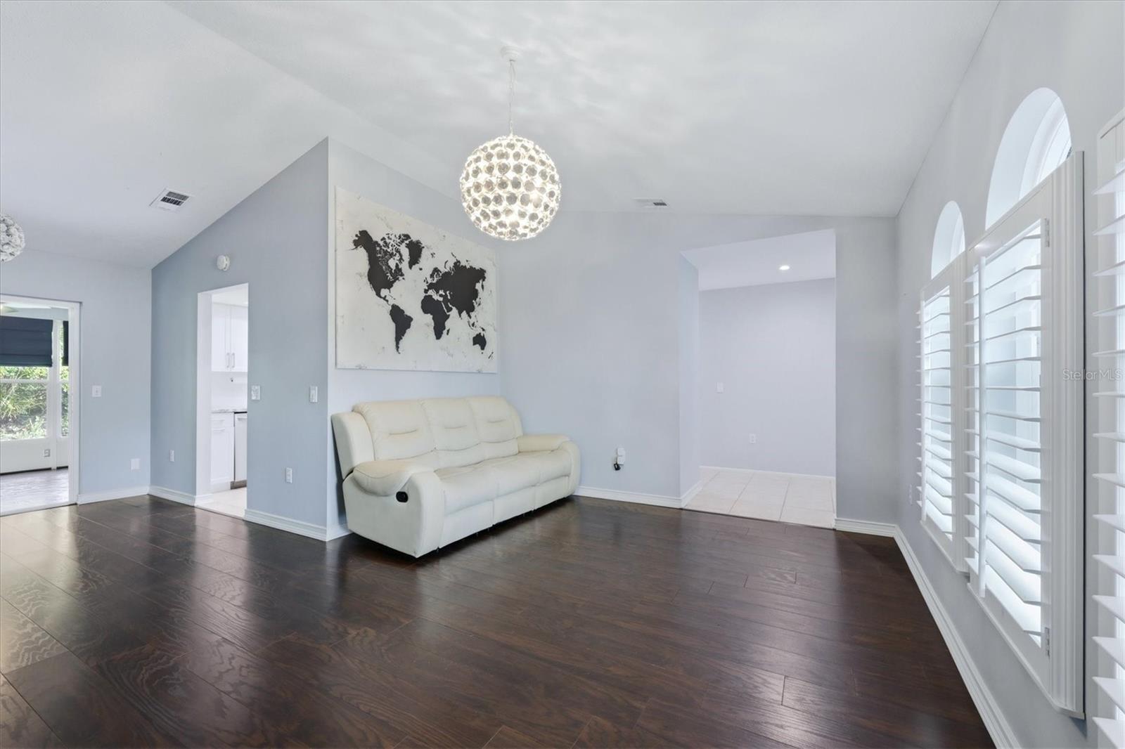 Image 15 of 44 For 5599 Wilde Oak Way