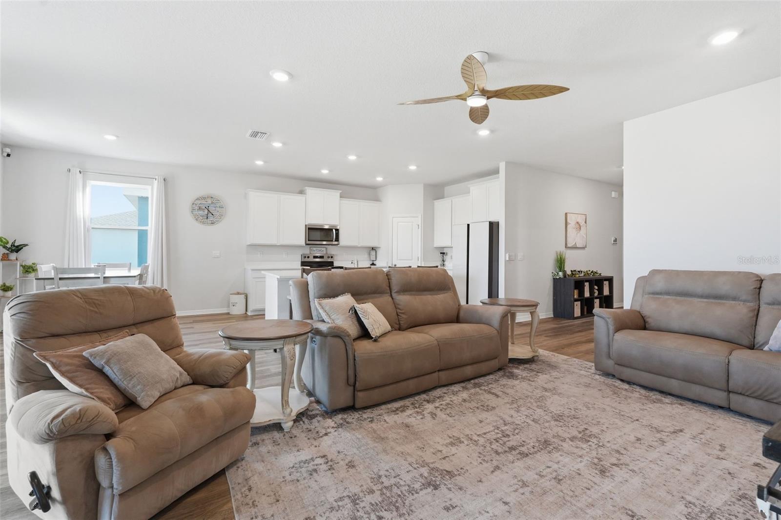 Image 10 of 52 For 5640 Silver Moonlight Drive