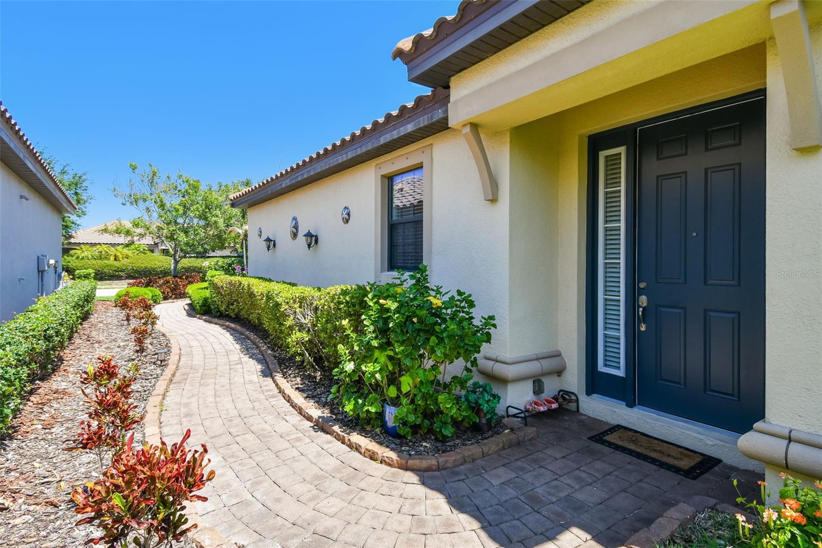 Image 4 of 64 For 10205 Saint Francis Terrace