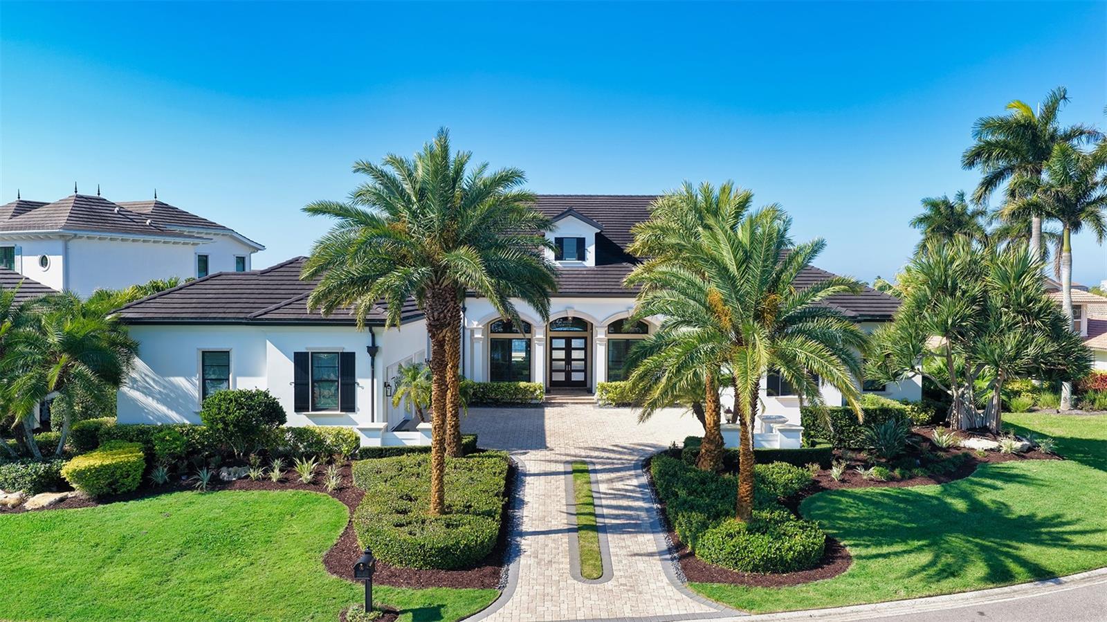 Image 12 of 100 For 313 Lookout Point Drive