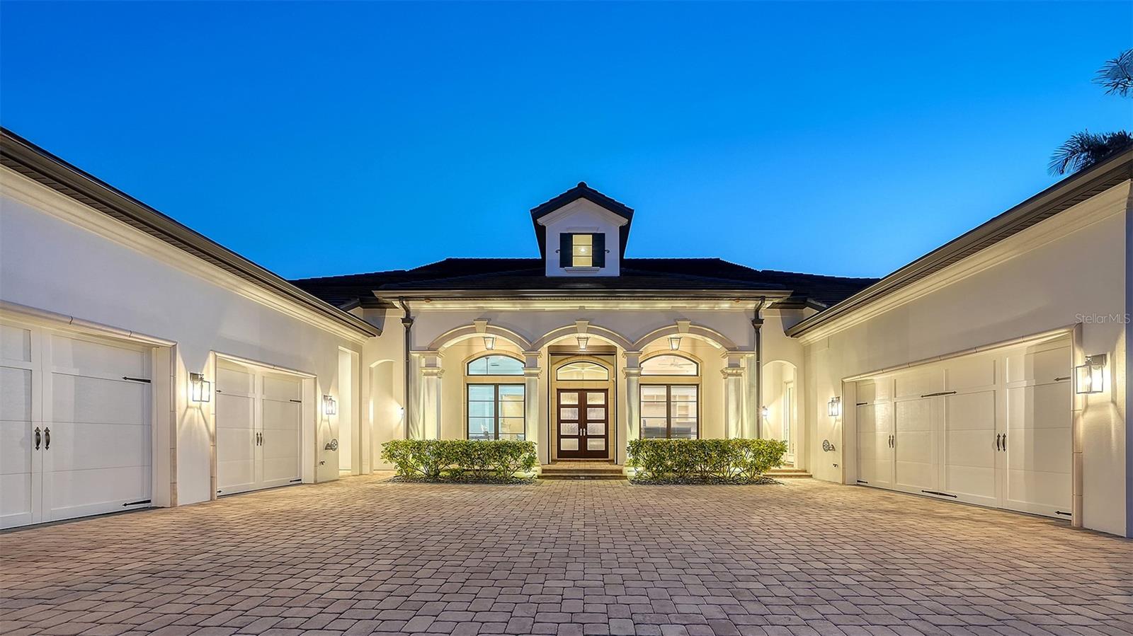 Image 15 of 100 For 313 Lookout Point Drive