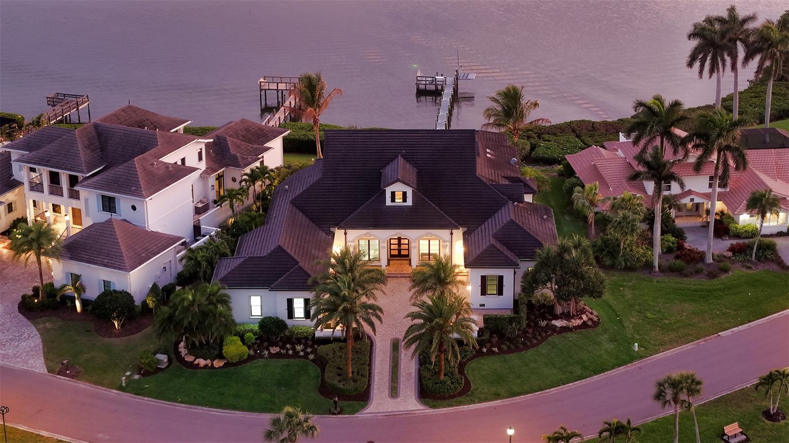 Image 3 of 100 For 313 Lookout Point Drive