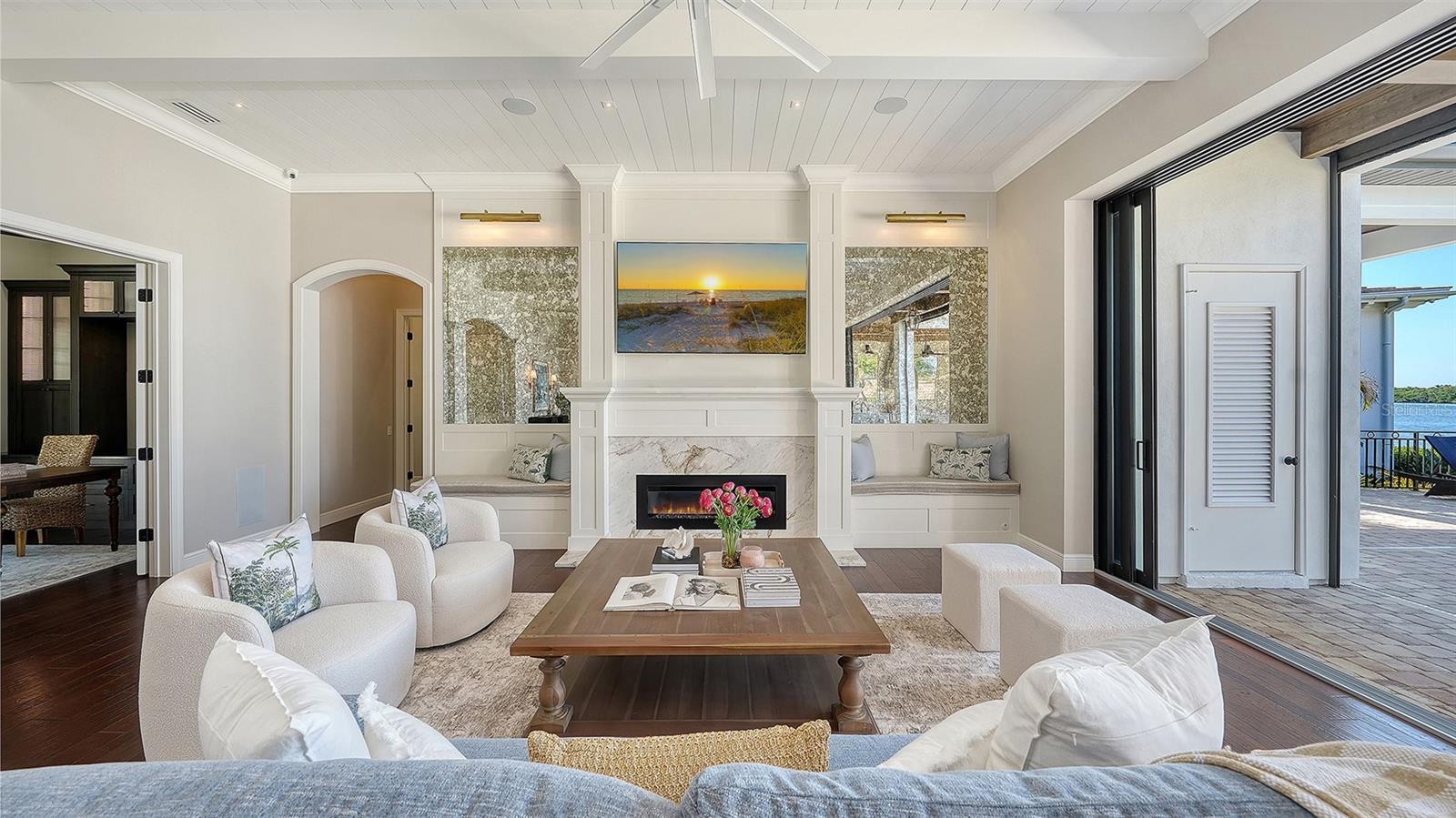 Image 38 of 100 For 313 Lookout Point Drive