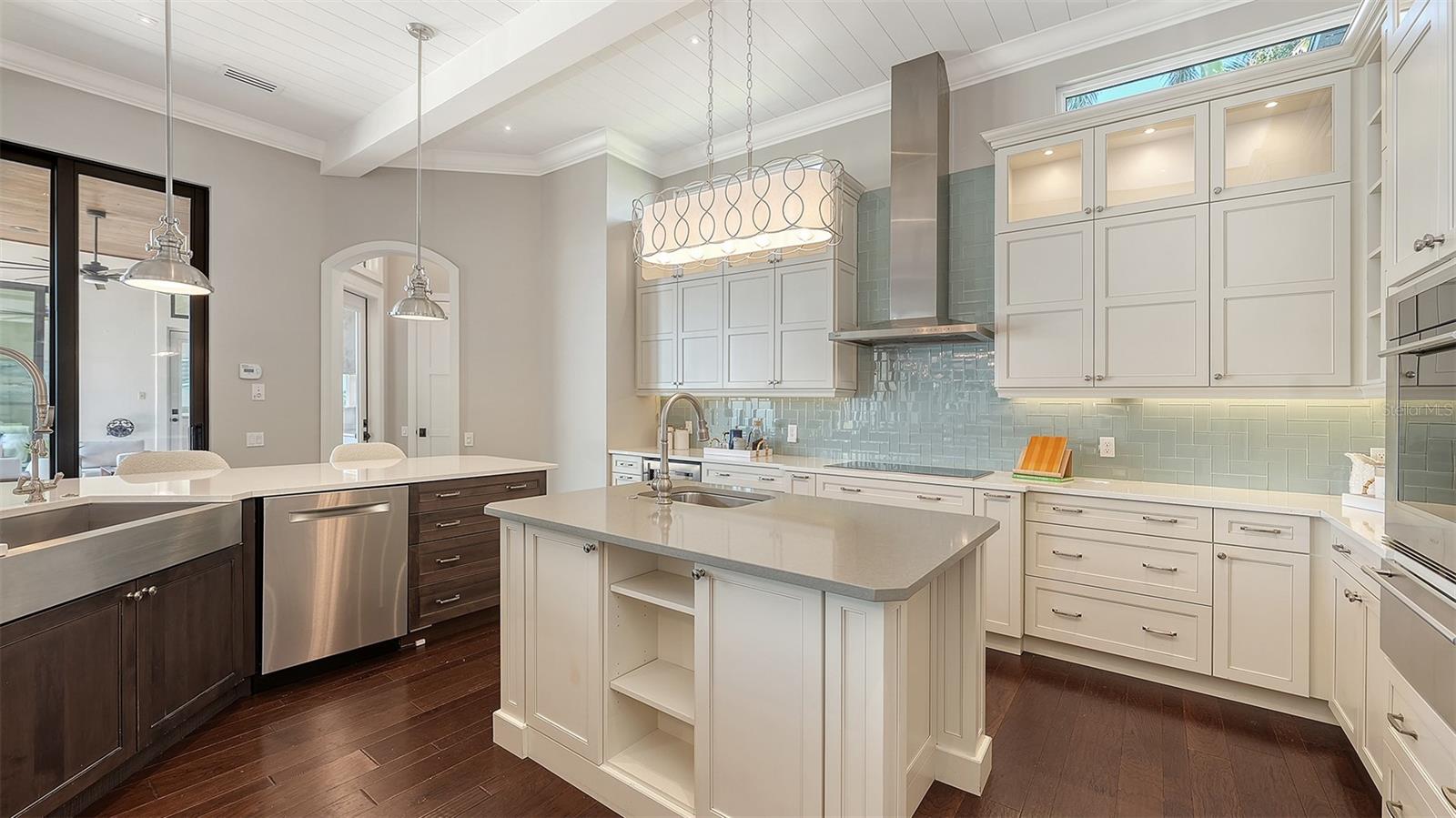 Image 49 of 100 For 313 Lookout Point Drive