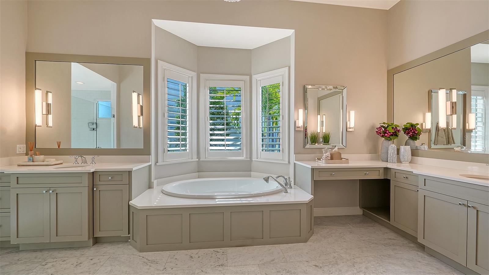 Image 60 of 100 For 313 Lookout Point Drive