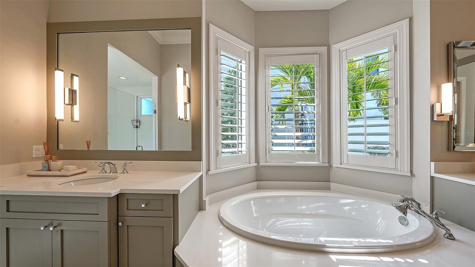 Image 64 of 100 For 313 Lookout Point Drive