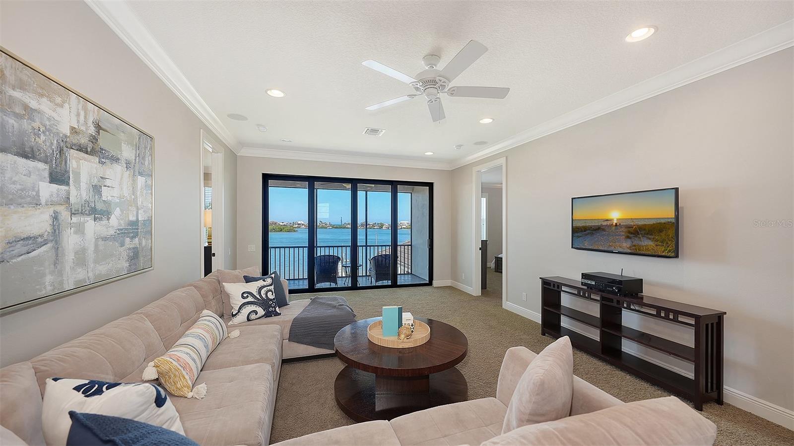 Image 75 of 100 For 313 Lookout Point Drive